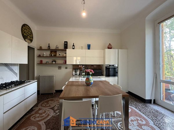 appartamento in vendita a Genova in zona Foce