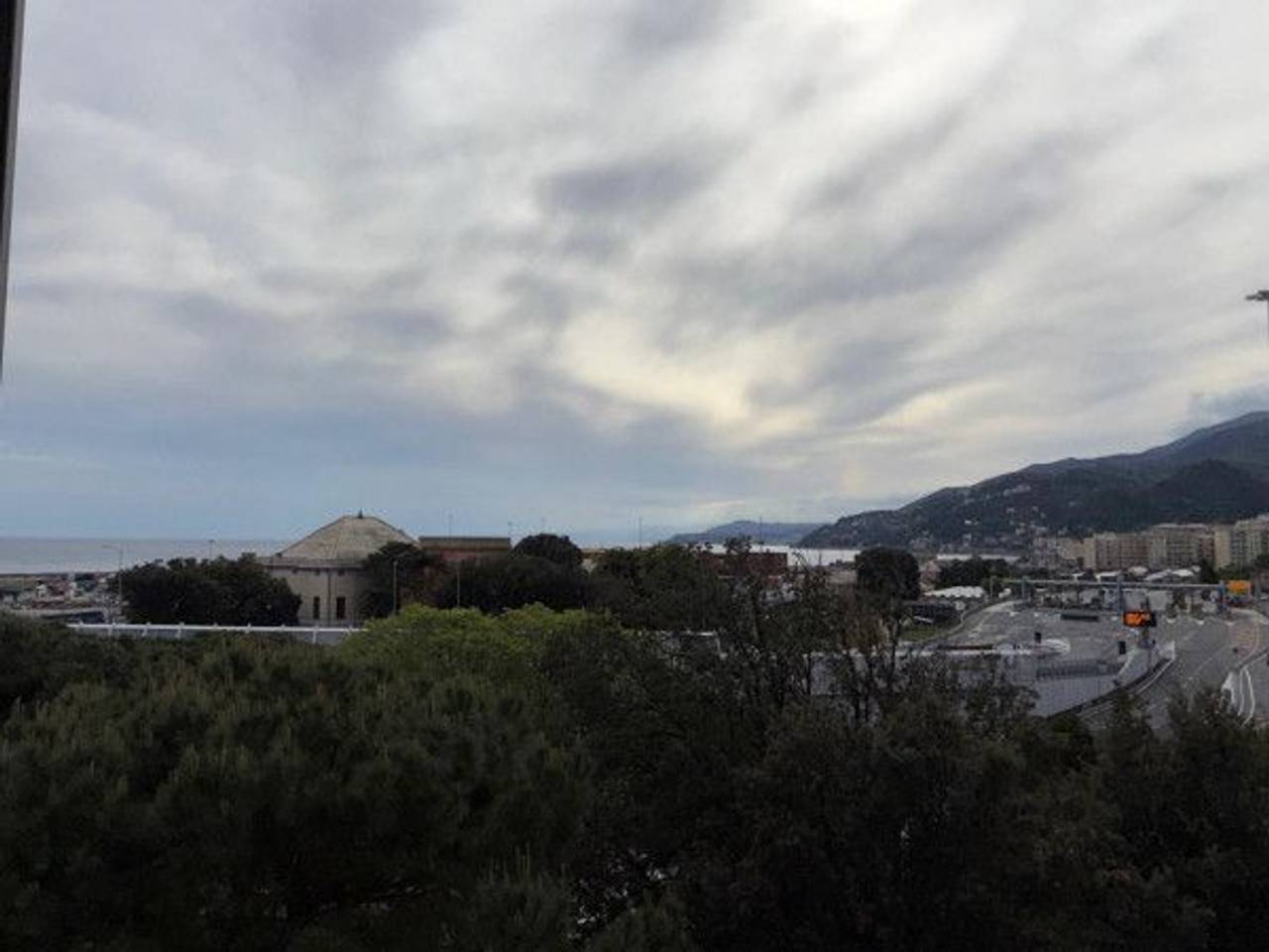 appartamento in vendita a Genova in zona Palmaro / Pra'