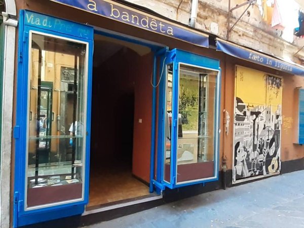 negozio in vendita a Genova in zona Sottoripa / Maddalena / Molo