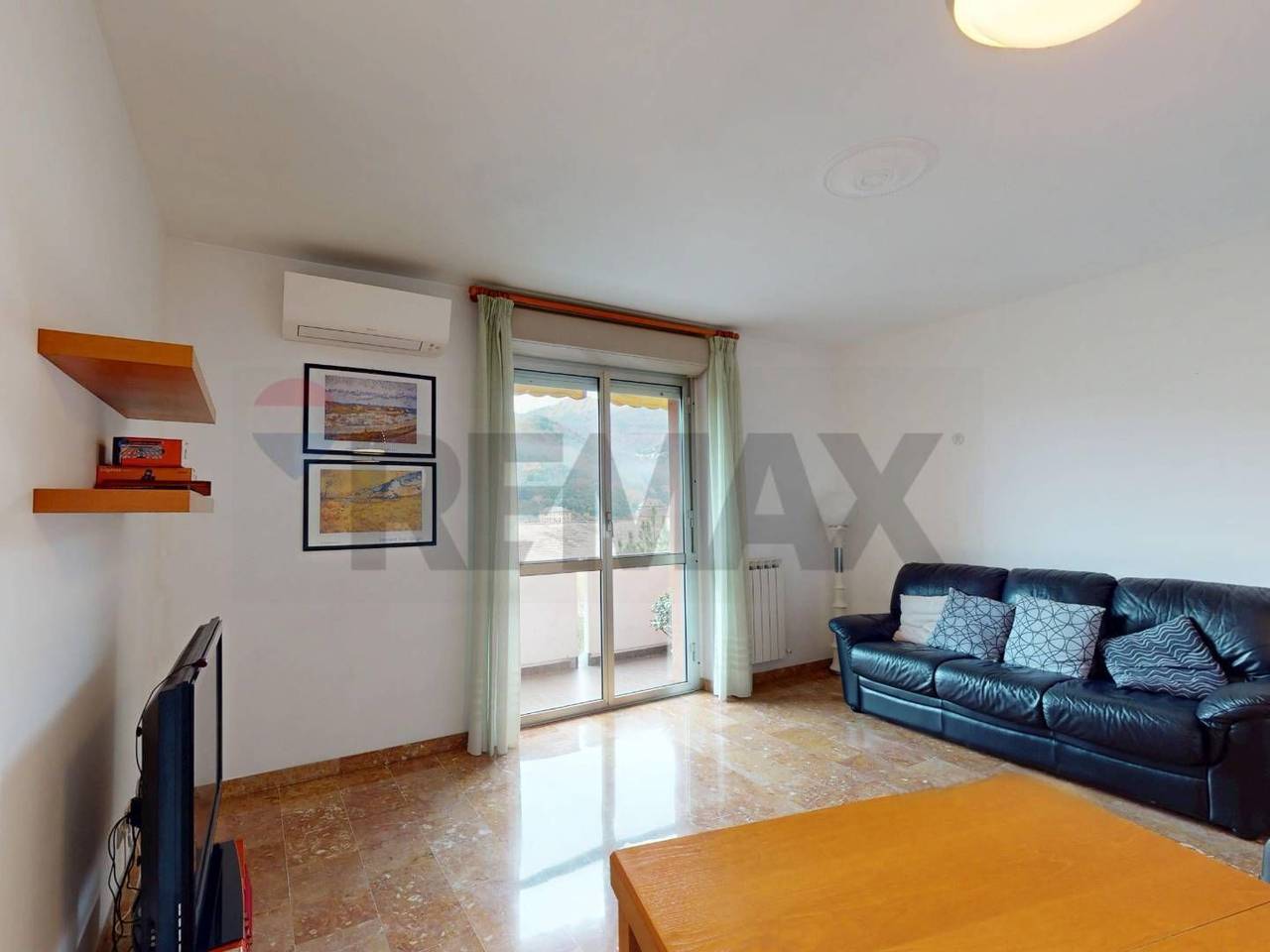 appartamento in vendita a Genova in zona Molassana