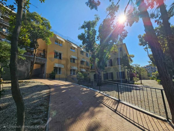 appartamento in vendita a Genova in zona Sestri Ponente