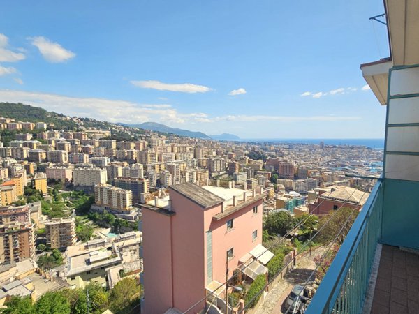 appartamento in vendita a Genova in zona Lagaccio / Granarolo