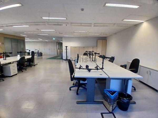 ufficio in vendita a Genova in zona Sampierdarena