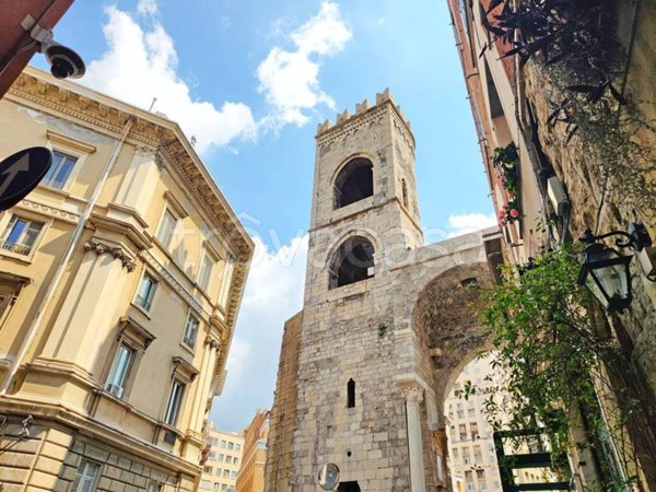 appartamento in vendita a Genova in zona Sottoripa / Maddalena / Molo