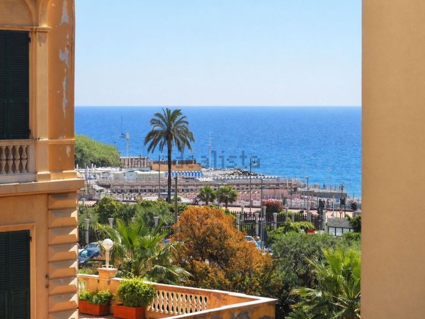 appartamento in vendita a Genova in zona Albaro