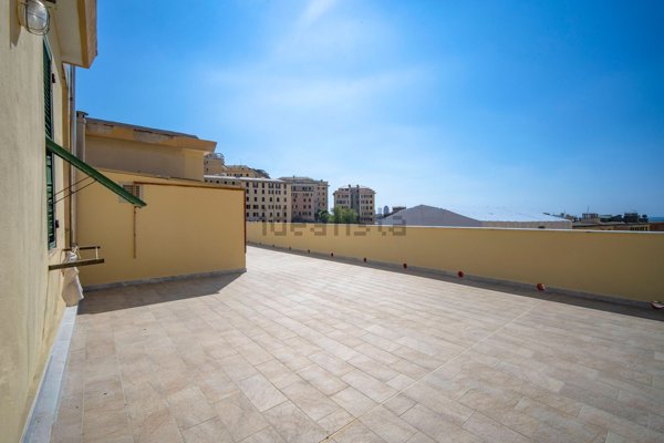 appartamento in vendita a Genova in zona Lagaccio / Granarolo