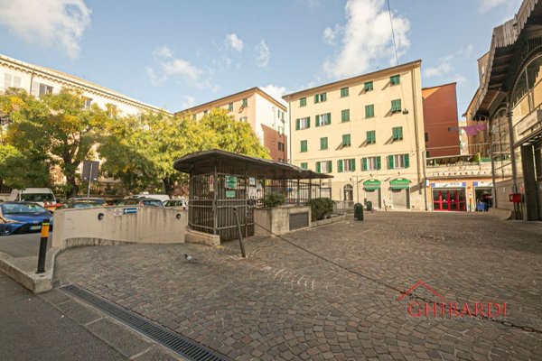 casa indipendente in vendita a Genova in zona Sestri Ponente
