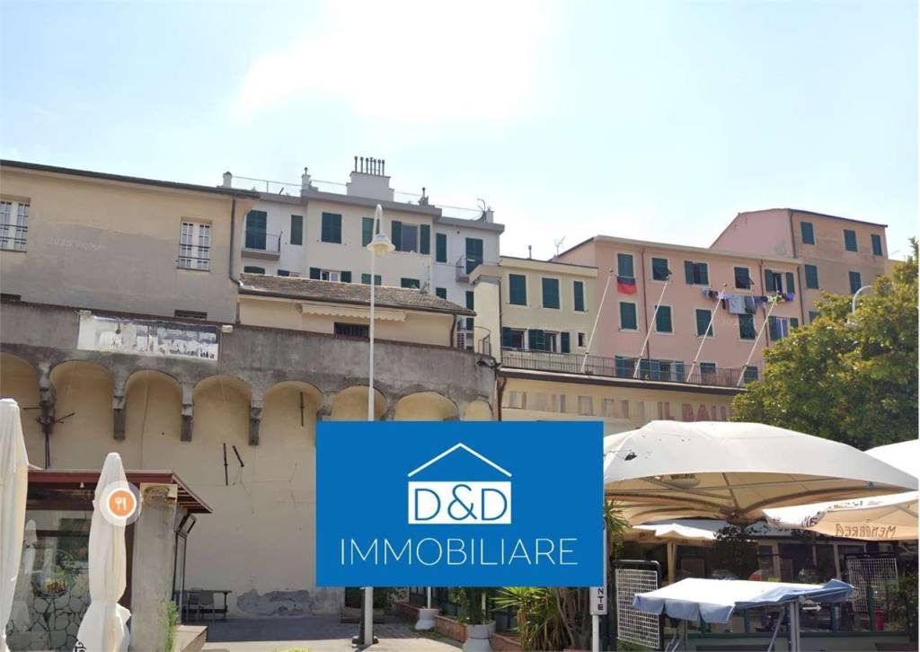 appartamento in vendita a Genova in zona Sottoripa / Maddalena / Molo