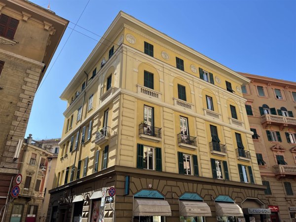 appartamento in vendita a Genova in zona Bolzaneto