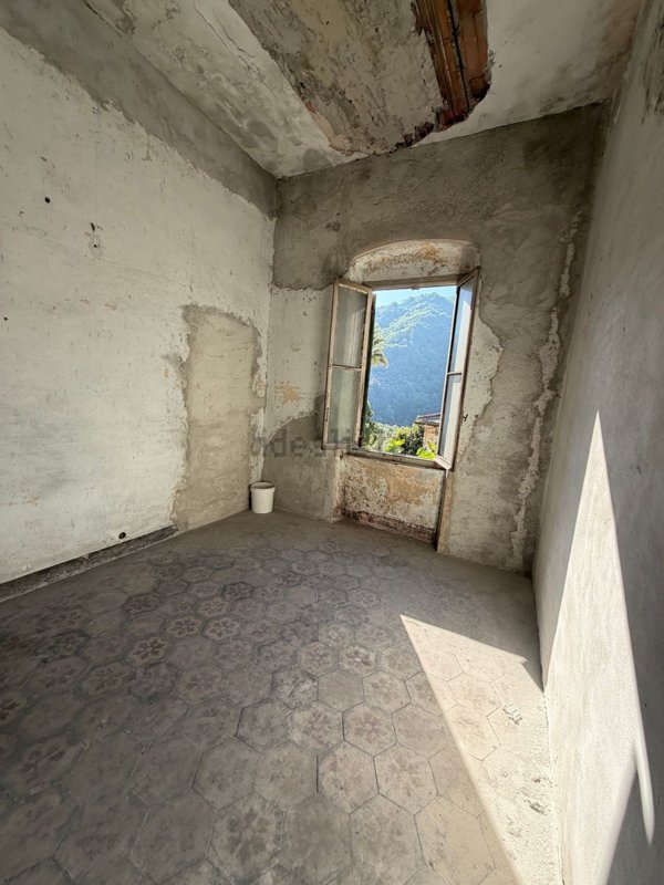 casa indipendente in vendita a Genova