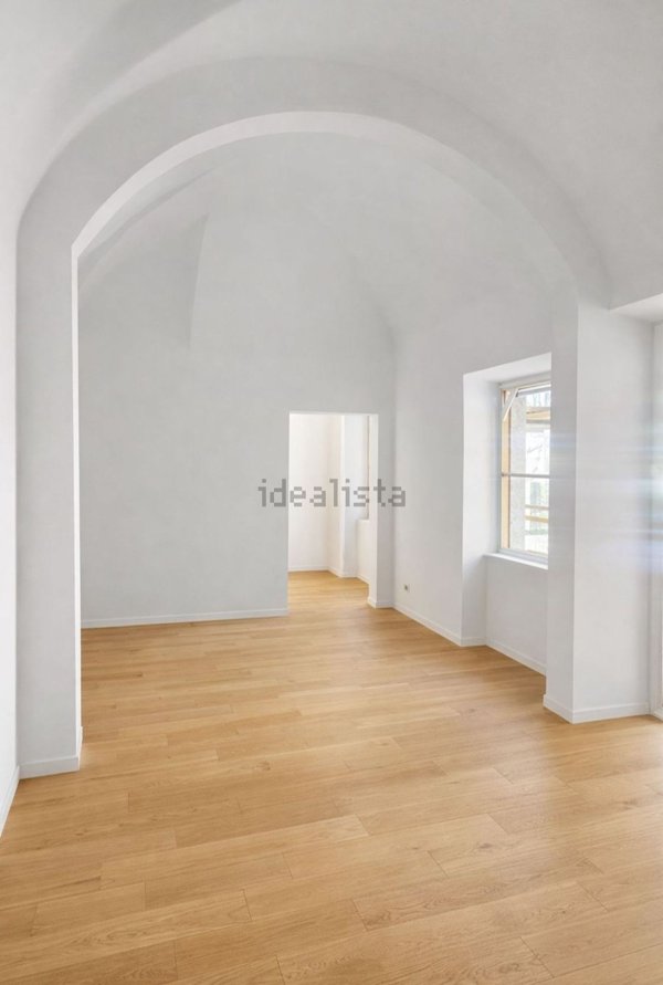 appartamento in vendita a Genova in zona Sottoripa / Maddalena / Molo