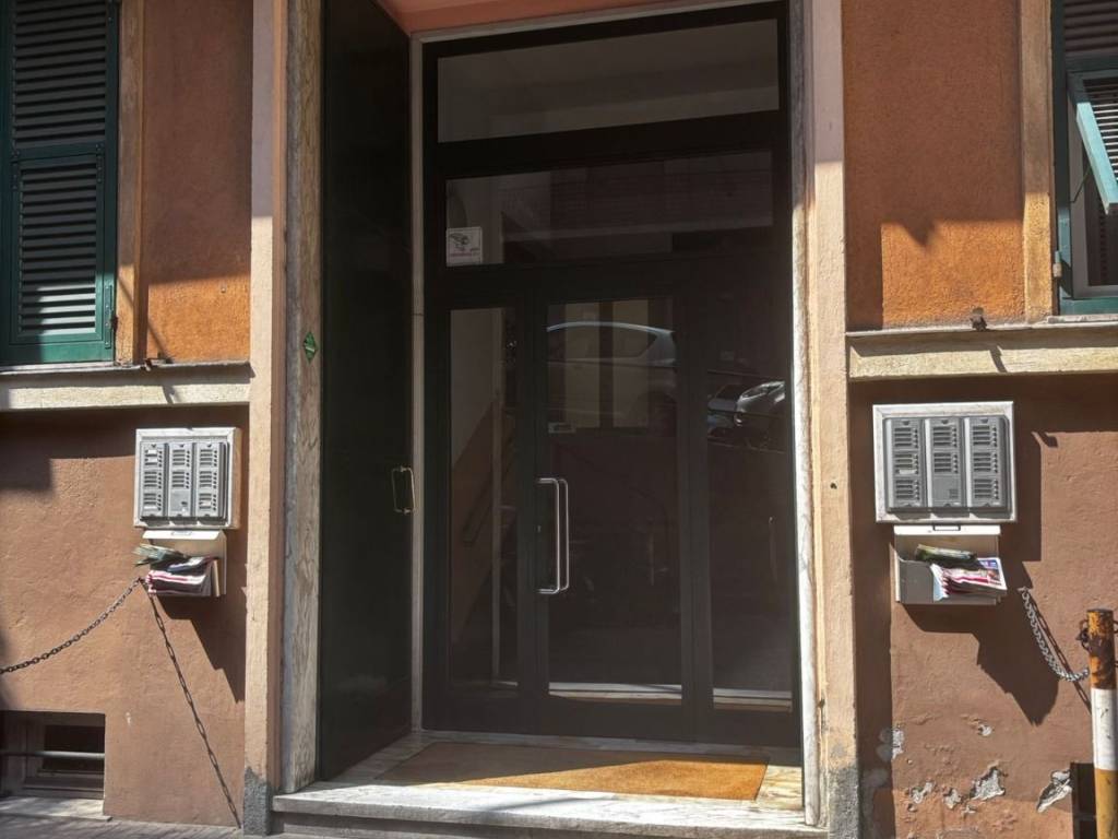 appartamento in vendita a Genova in zona Quezzi