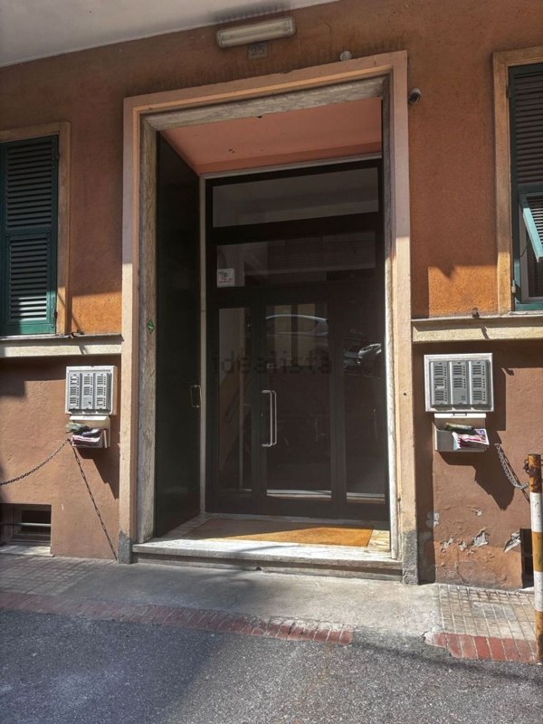 appartamento in vendita a Genova in zona Marassi