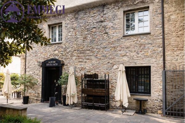 negozio in vendita a Genova in zona Sottoripa / Maddalena / Molo