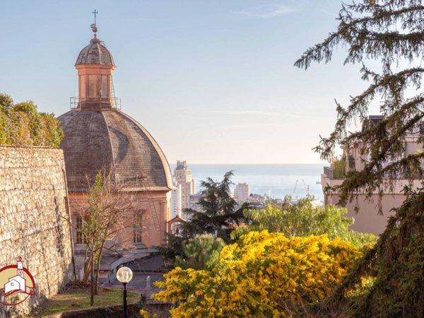 appartamento in vendita a Genova in zona Castelletto