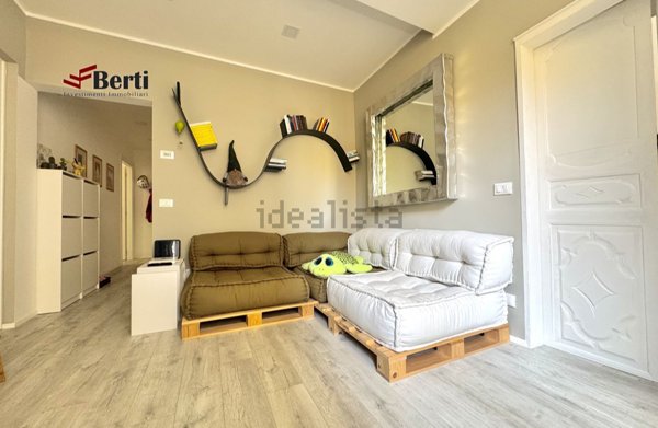 appartamento in vendita a Genova in zona Sottoripa / Maddalena / Molo