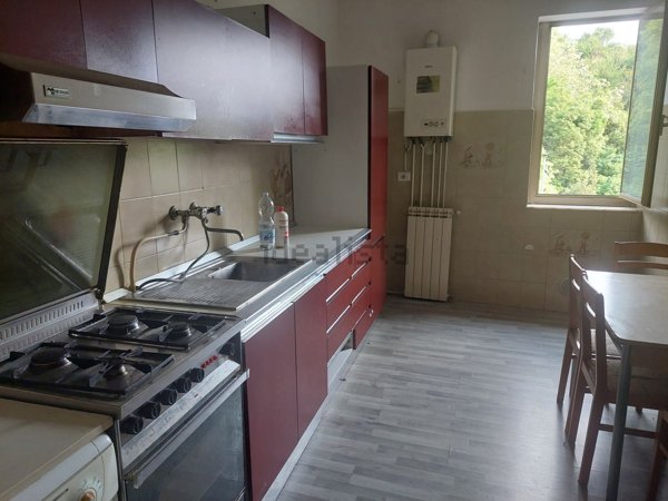 appartamento in vendita a Genova in zona Rivarolo