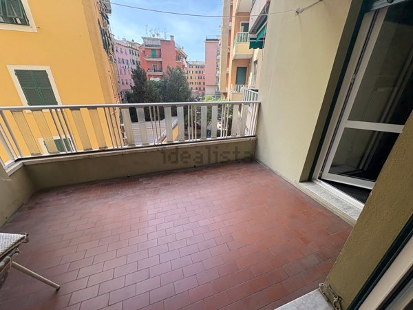 appartamento in vendita a Genova in zona Certosa