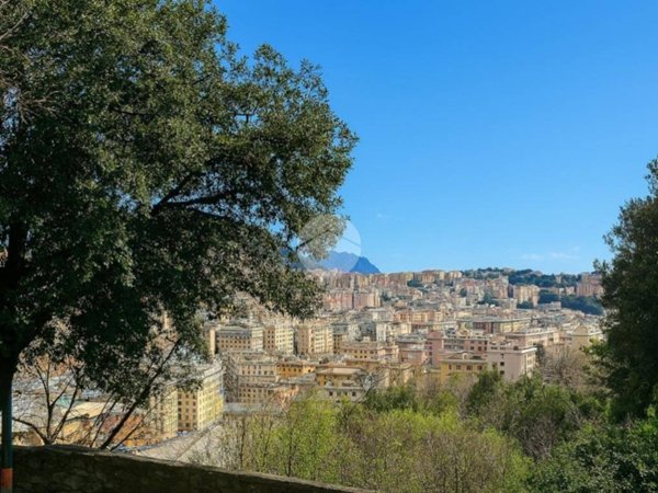 appartamento in vendita a Genova in zona Castelletto