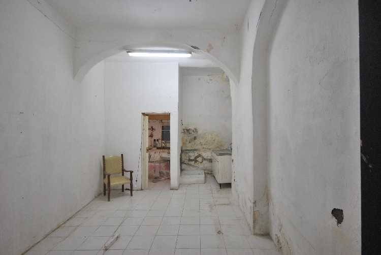 locale di sgombero in vendita a Genova in zona Centro Storico