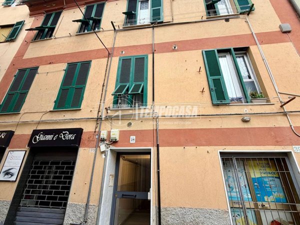 appartamento in vendita a Genova in zona Sestri Ponente