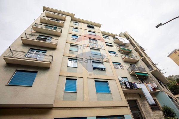 appartamento in vendita a Genova in zona Rivarolo