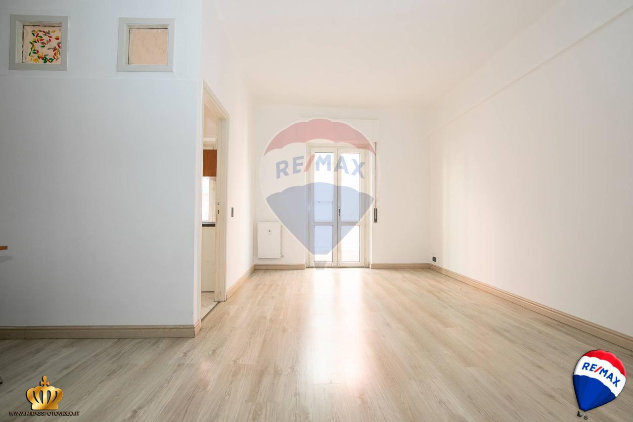 appartamento in vendita a Genova in zona Quarto dei Mille