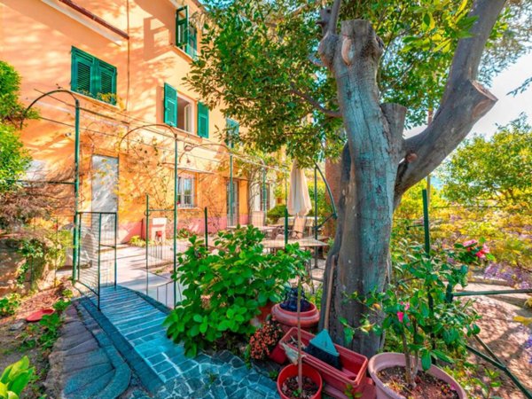 casa indipendente in vendita a Genova in zona Nervi
