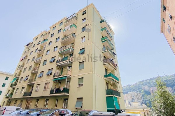 appartamento in vendita a Genova in zona Staglieno