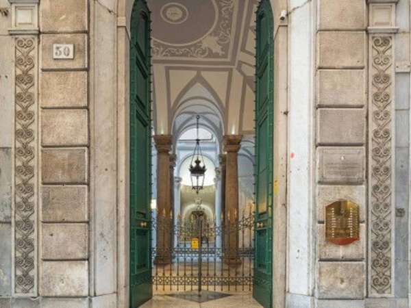 appartamento in vendita a Genova in zona Sottoripa / Maddalena / Molo