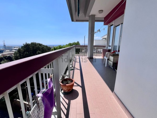 appartamento in vendita a Genova in zona Sestri Ponente