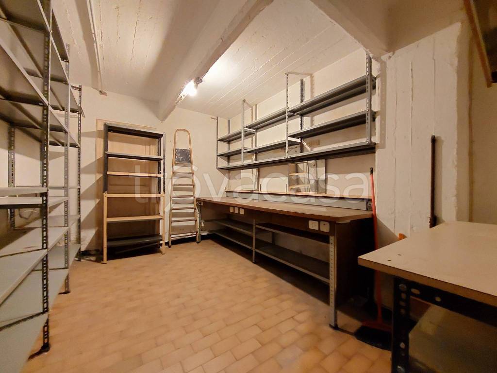 casa indipendente in vendita a Genova in zona Sampierdarena