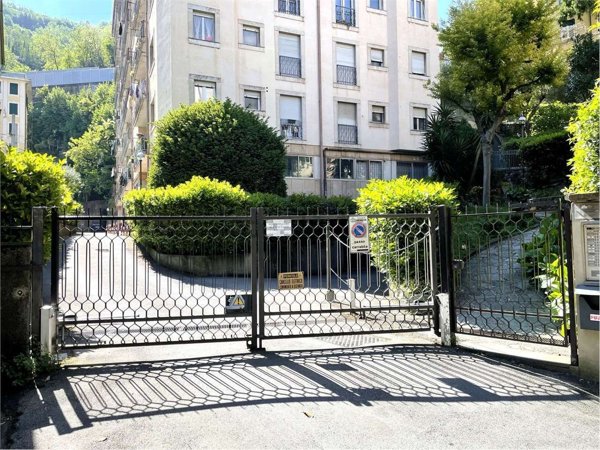 appartamento in vendita a Genova in zona Certosa