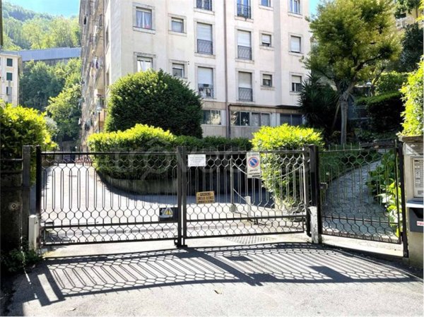 appartamento in vendita a Genova in zona Certosa