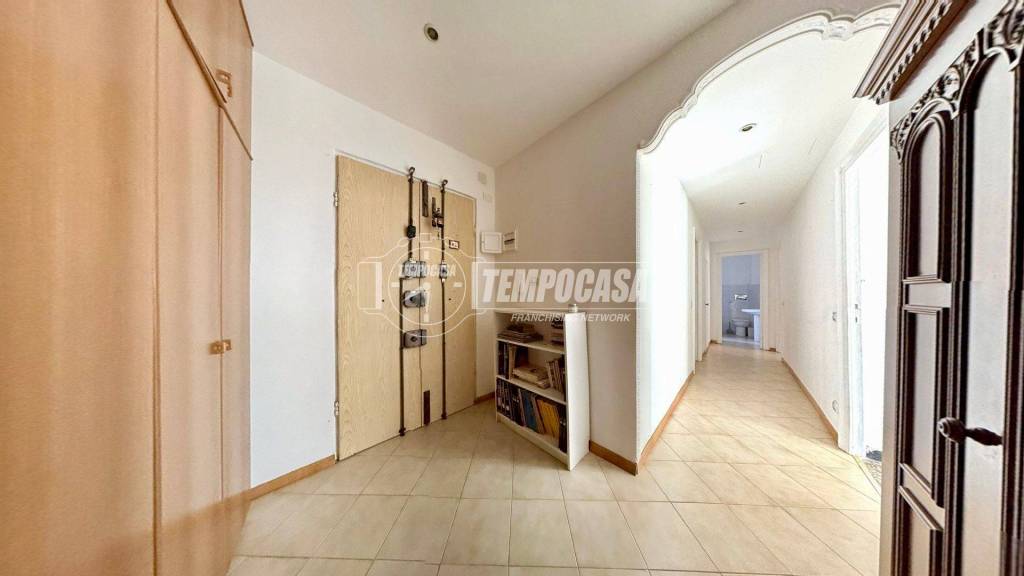 appartamento in vendita a Genova in zona Sestri Ponente