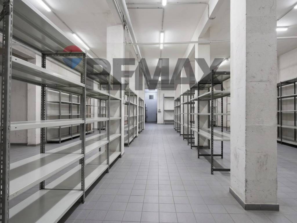 negozio in vendita a Genova in zona Quezzi