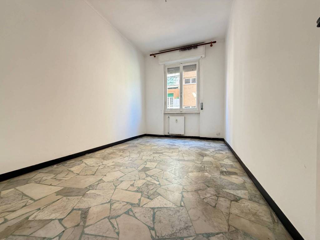 appartamento in vendita a Genova in zona Lagaccio / Granarolo