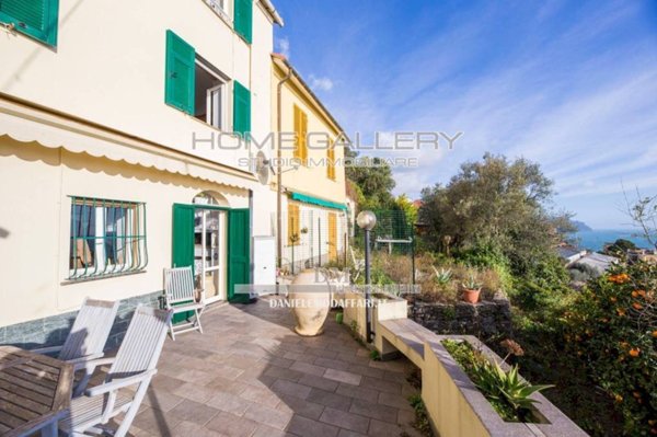 casa indipendente in vendita a Genova in zona Sturla