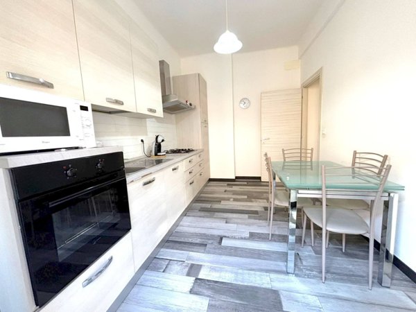 appartamento in vendita a Genova in zona Sestri Ponente