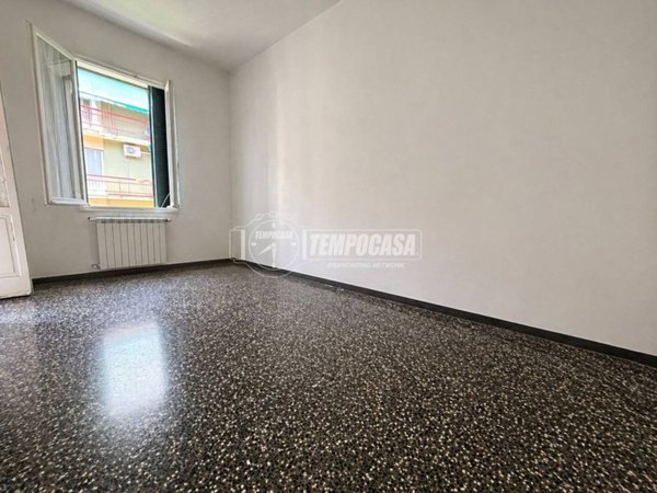 appartamento in vendita a Genova in zona Sestri Ponente