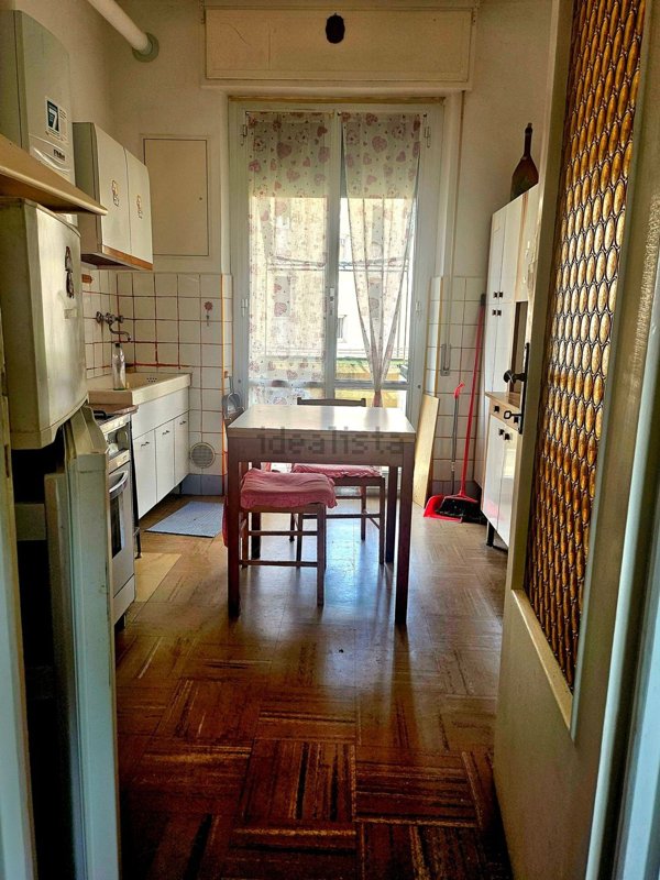 appartamento in vendita a Genova in zona Sturla