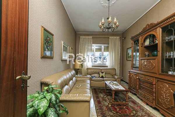 appartamento in vendita a Genova in zona Sestri Ponente