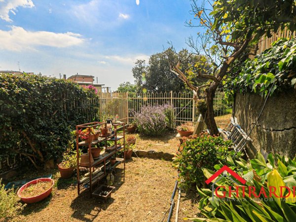 appartamento in vendita a Genova in zona Pegli