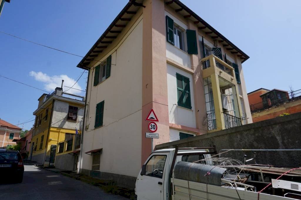 appartamento in vendita a Genova in zona Certosa