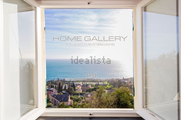 esavano in vendita a Genova in zona Nervi