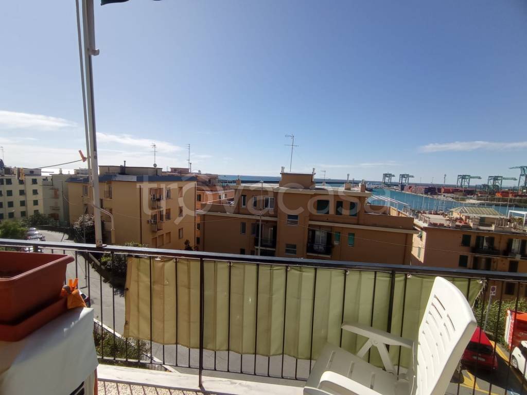 appartamento in vendita a Genova in zona Pegli