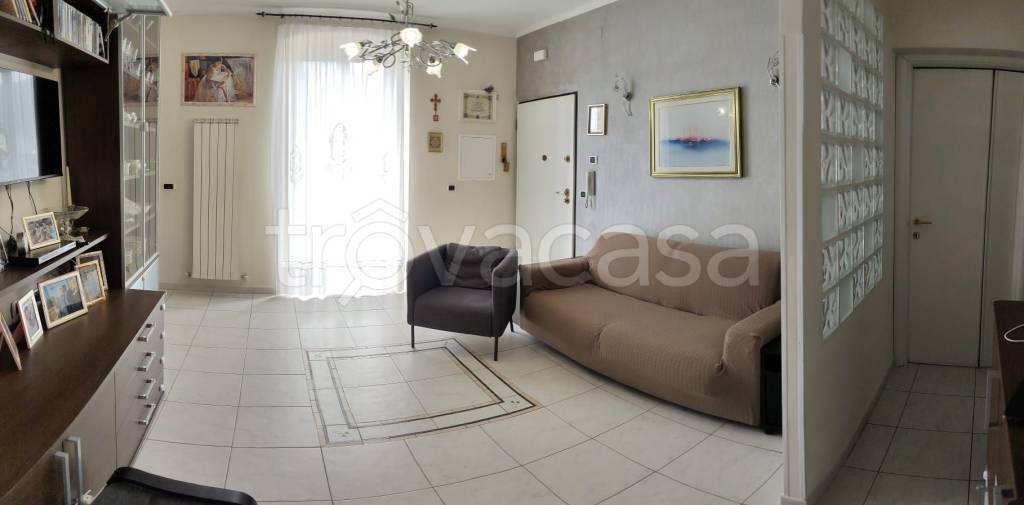 appartamento in vendita a Genova in zona Rivarolo