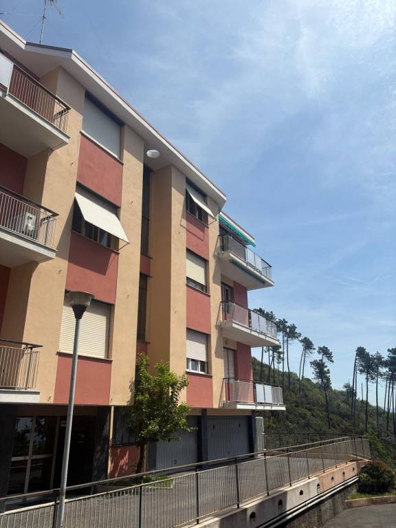 appartamento in vendita a Genova in zona Pegli