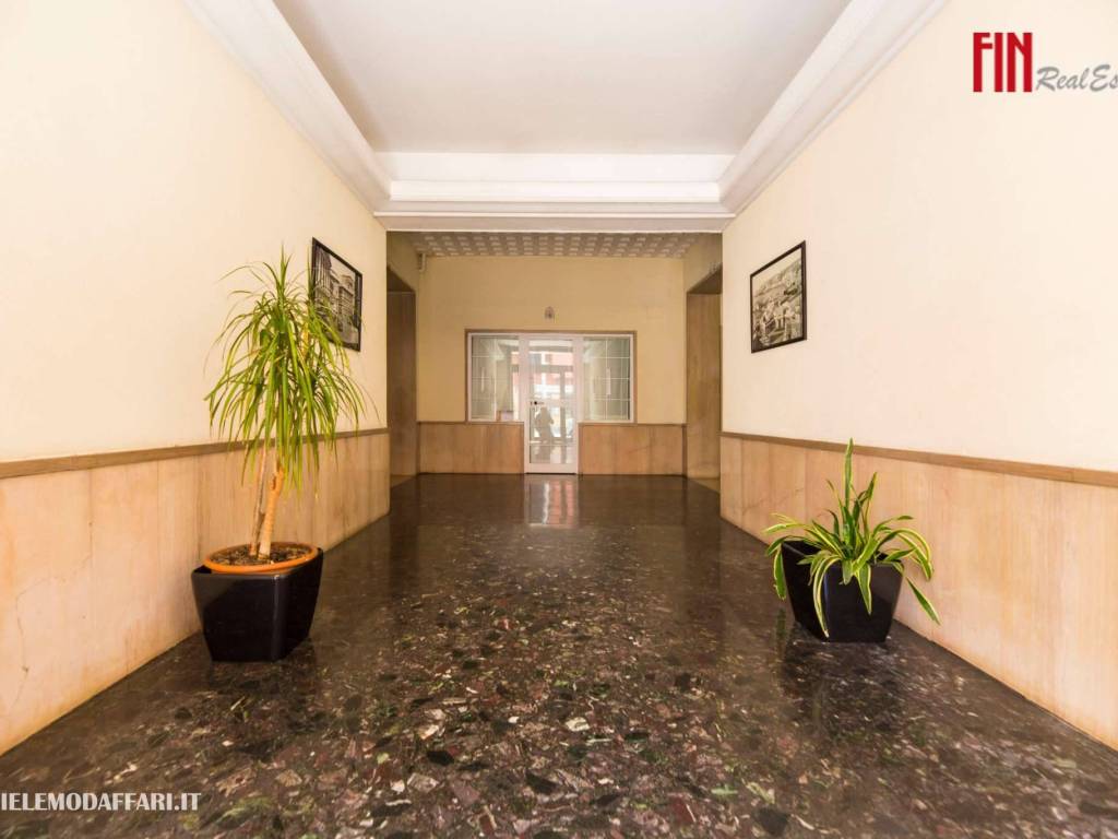 appartamento in vendita a Genova in zona Sturla