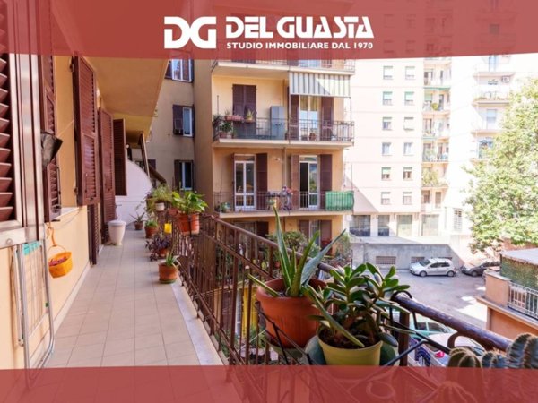 appartamento in vendita a Genova in zona Sampierdarena